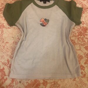 GirlsShort-Sleeve trendy Tee with Mushroom Patch